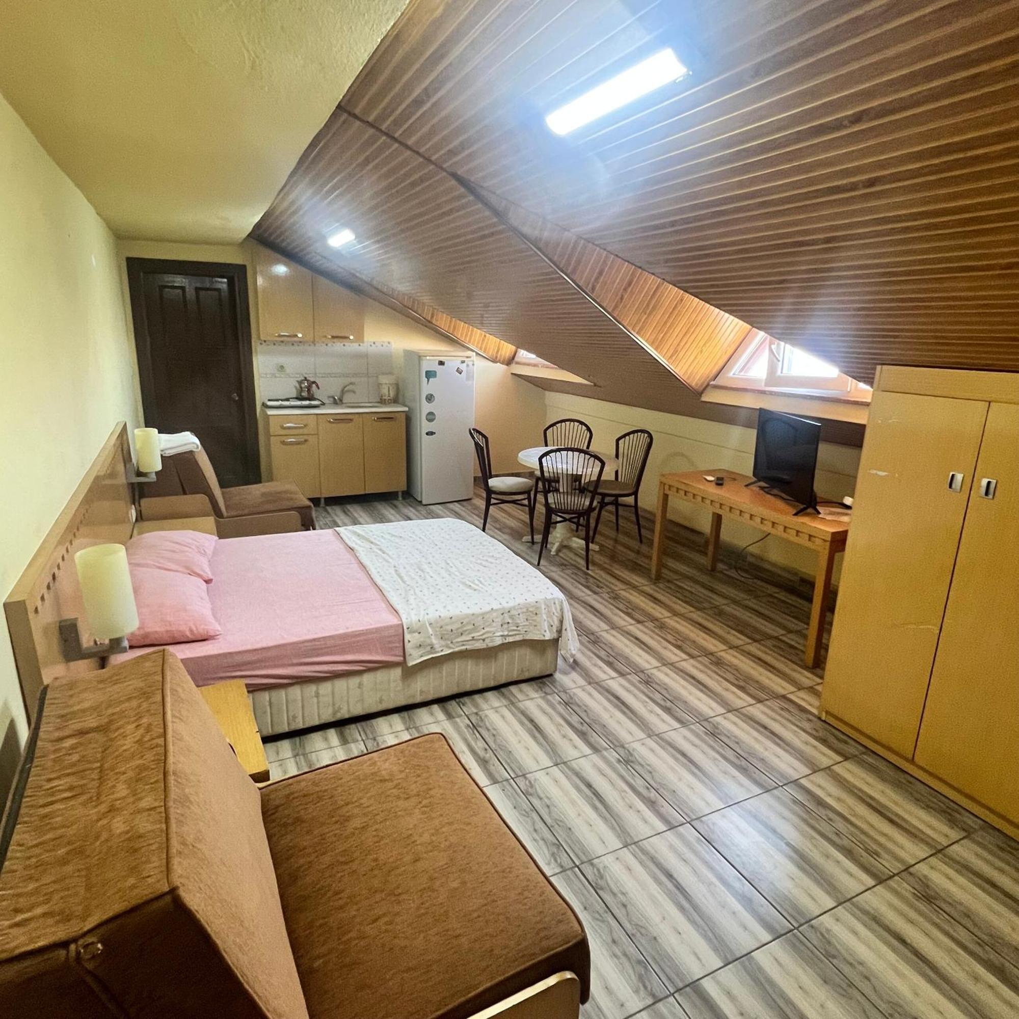 Esma Hotel de apartamente